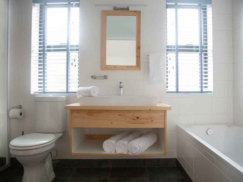 7 Ackermann Place Guest House Стеленбош Екстериор снимка